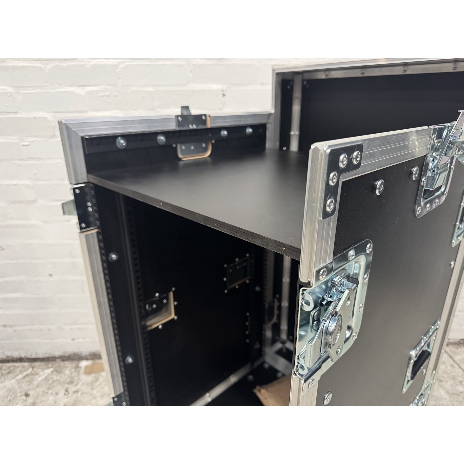 16U Rackmount Mixer Flight Case